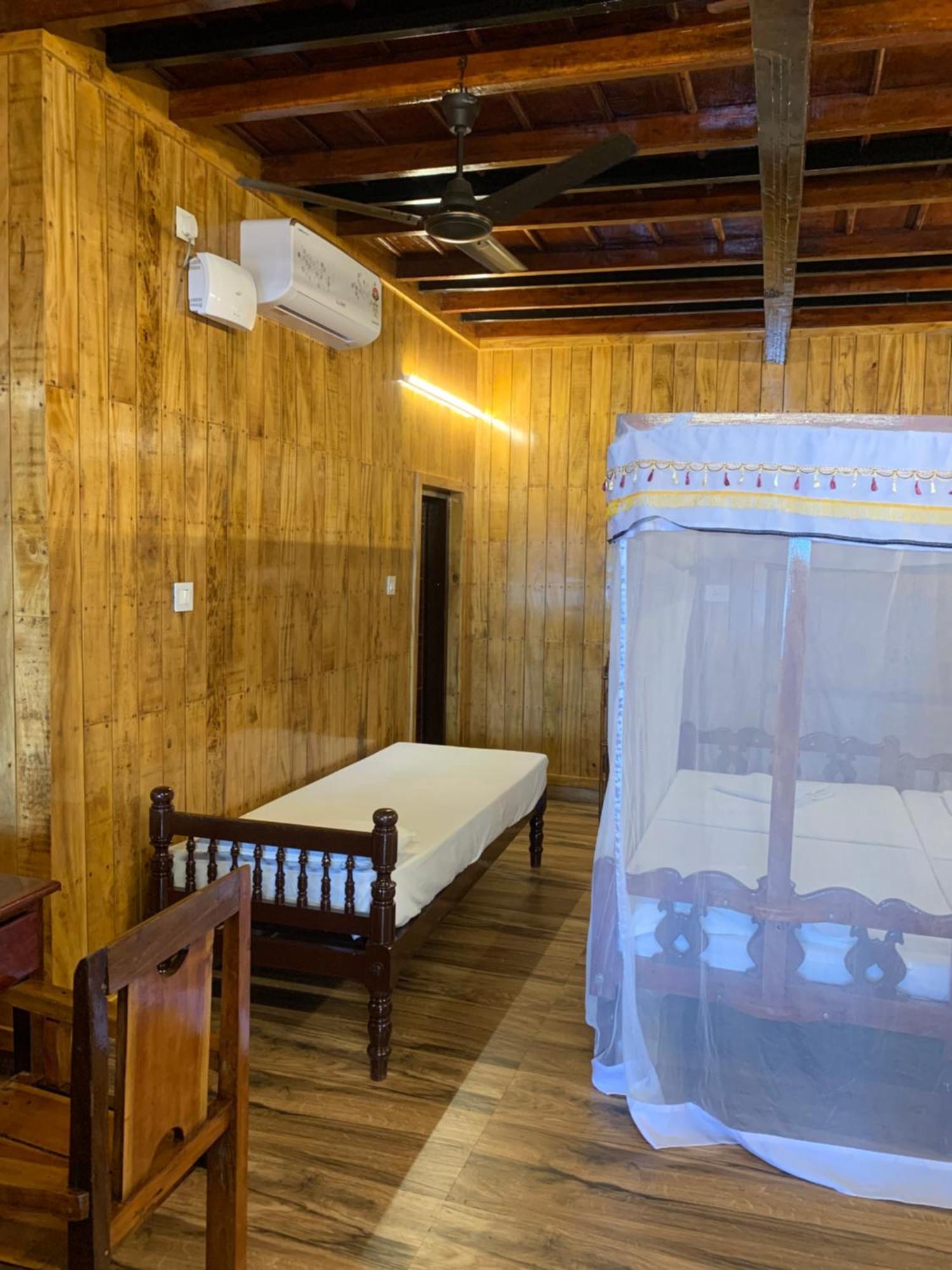Malayalam Lake Resort Alappuzha Eksteriør billede